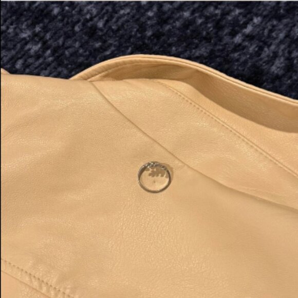 Levi’s BELTED FAUX LEATHER MOTO JACKET New with tags - Picture 7 of 7